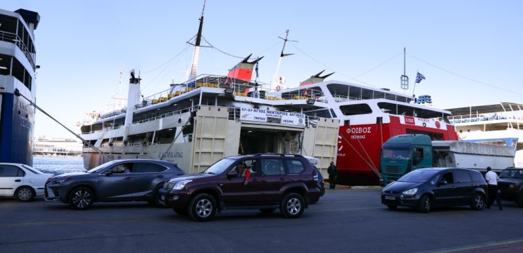 Δεμένα τα πλοία σε 3 λιμάνια λόγω των θυελλωδών ανέμων