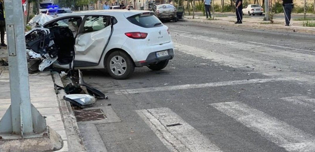 Σοκαριστικό τροχαίο δυστύχημα με δύο νεκρούς (Φωτ.)