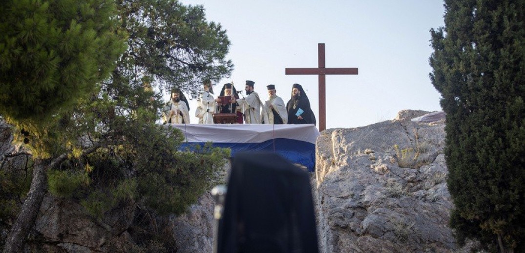 Στον Ιερό Βράχο του Αρείου Πάγου τίμησε η Εκκλησία της Ελλάδος τον ιδρυτή της Απόστολο Παύλο