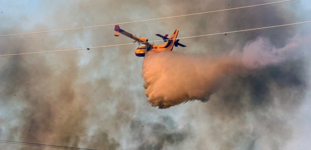 Με 2 Canadair, 1 Beechcraft και 21 διασώστες η Γαλλία στηρίζει τους Έλληνες πυροσβέστες