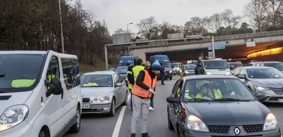 Οδηγός παρέσυρε και σκότωσε διαδηλώτρια στην Γαλλία  