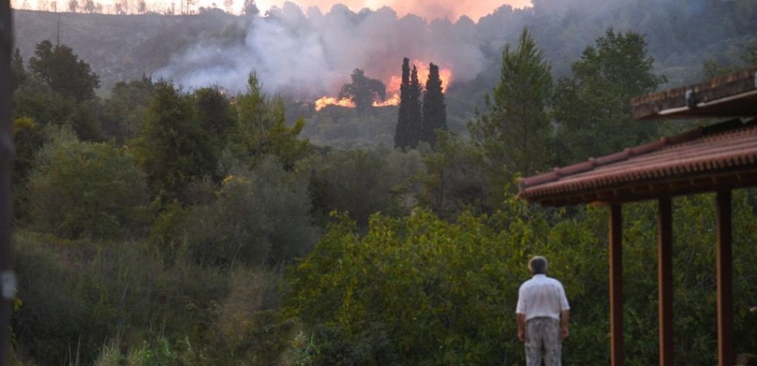 Άλλη μια εφιαλτική νύχτα στην Ηλεία - Σχέδιο εμπρησμού καταγγέλλει ο αντιπεριφερειάρχης