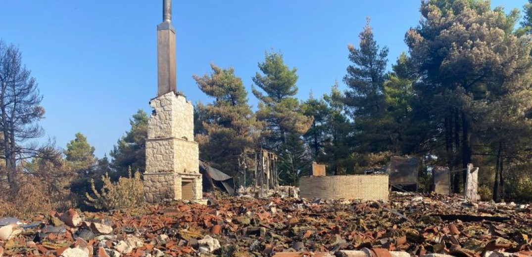 Αποστολή στην Εύβοια: Ξημερώνουν ημέρες αγωνίας στα καμένα (Φωτ.)