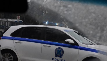 Ναυπακτία: 60χρονος προσπάθησε να πνίξει τον πατέρα του και απείλησε την αδερφή του με μπαλτά