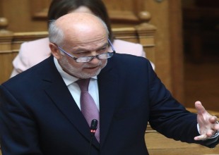 Οι απαντήσεις Φλωρίδη για τα «μπάζα» και το «μπάζωμα»