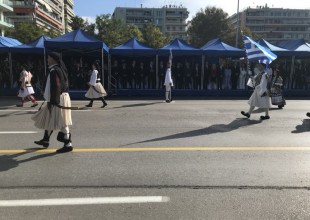 Μεγάλος συνωστισμός στην εξέδρα