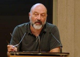 «Βούρκωσε» ο Σάκης Αρναούτογλου στο «αντίο» του στο Δημοτικό Συμβούλιο Θεσσαλονίκης