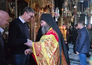 Στο Άγιο Όρος για τα Χριστούγεννα ο Αλεξάνταρ Βούτσις